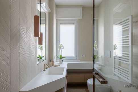 Bagno in stile contemporaneo di 6 di Archifacturing - Sara Cimarelli & Giorgio Opolka