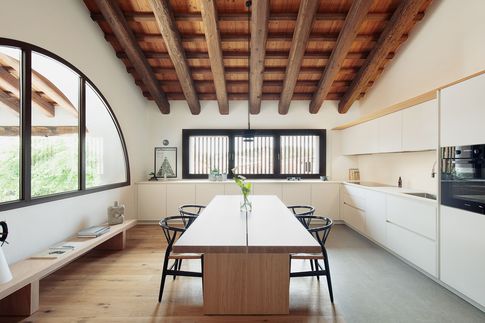 Cucina in stile minimal di 25 di Didonè Comacchio Architects