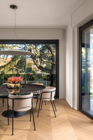 Open Space in stile moderno di 60 di atrestudio