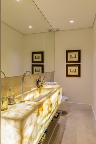 Bagno in stile moderno di 3 di Guzlive