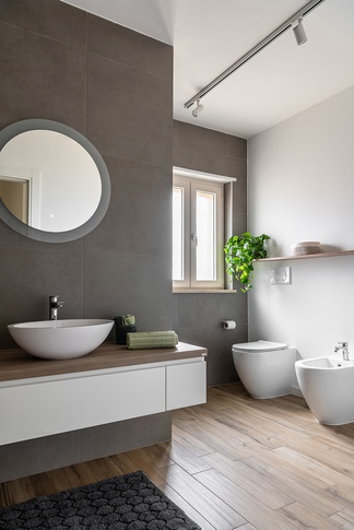 Bagno in stile contemporaneo di 7 di italo armone design studio Bagno in stile contemporaneo di 7 di italo armone design studio