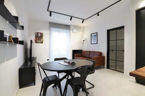 Open Space in stile soft industrial di 45 di Desearq studio - architettura e interior design Open Space in stile soft industrial di 45 di Desearq studio - architettura e interior design