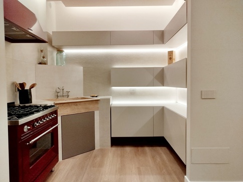 Cucina in stile moderno di 5 di Stefano Proietti Architetto