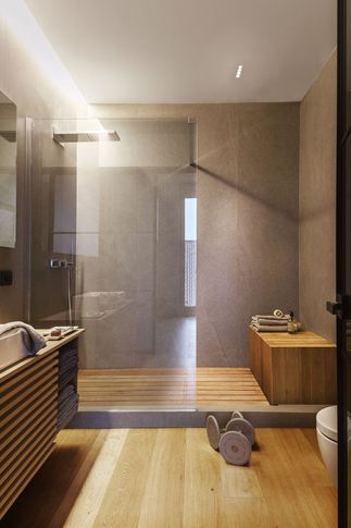 Bagno in stile contemporaneo di 6 di Euga Design Studio