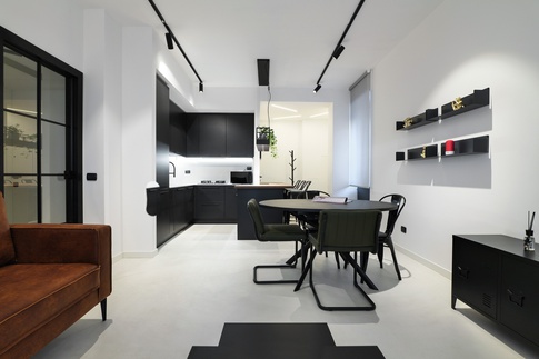 Open Space in stile soft industrial di 45 di Desearq studio - architettura e interior design