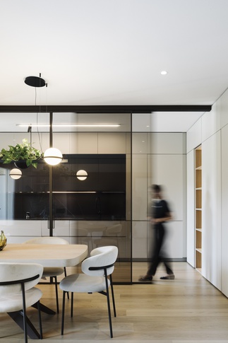 Open Space in stile contemporaneo di 39 di Tramas