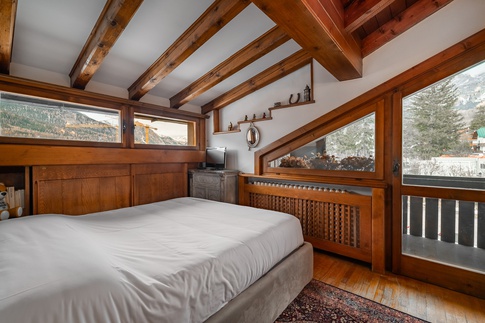 Camera da Letto in stile contemporaneo di 15 di Nicoletta Zanella