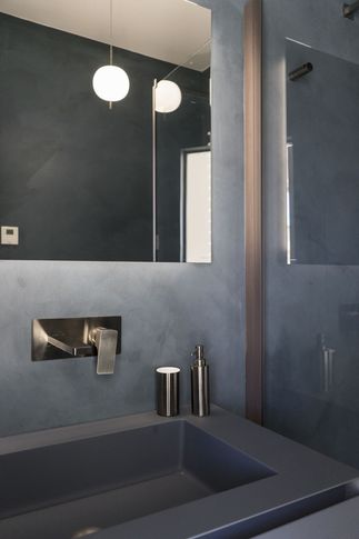 Bagno in stile contemporaneo di 20 di 13GC_architekt