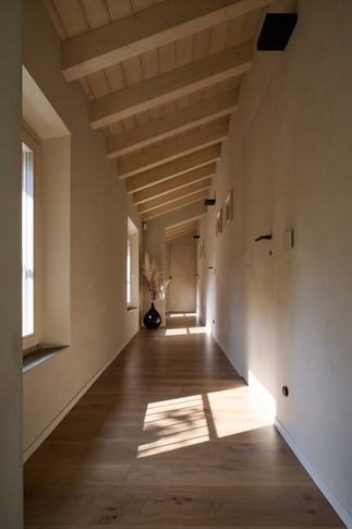 Corridoio in stile naturale di 10 di architetto eleonora fogliani