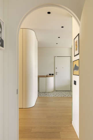 Corridoio in stile moderno di 5 di Arch. Martina Pozzi MP_archistudio