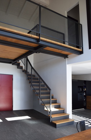 Open Space in stile industriale di 70 di sma architetti