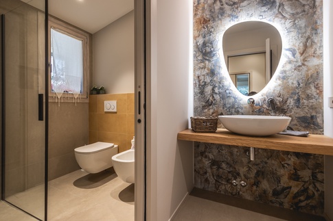 Bagno in stile moderno di 6 di Architetto Zavagnini Daniele