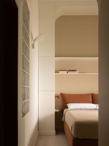 Camera da Letto in stile contemporaneo di 11 di paolasolaarchitetto