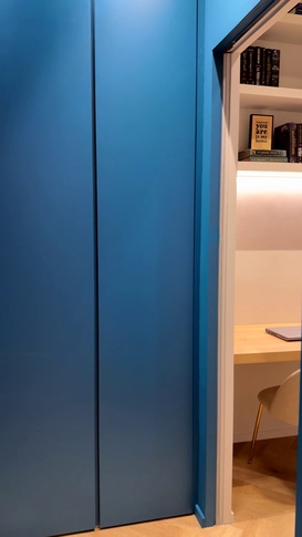 Ingresso in stile contemporaneo di 4 di Ester Barboni architetto Ingresso in stile contemporaneo di 4 di Ester Barboni architetto