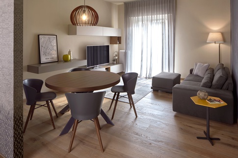 Soggiorno in stile contemporaneo di 20 di Spazio Progetto