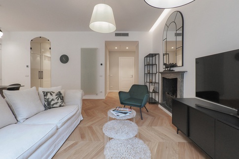 Open Space in stile glamour di 40 di Desearq studio - architettura e interior design Open Space in stile glamour di 40 di Desearq studio - architettura e interior design