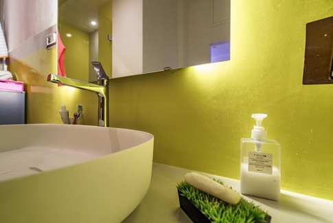 Bagno in stile moderno di 6 di Lorenzo Rossi Architetto