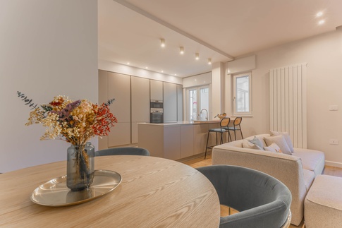 Open Space in stile contemporaneo di 40 di Claudia Del Core Architetto