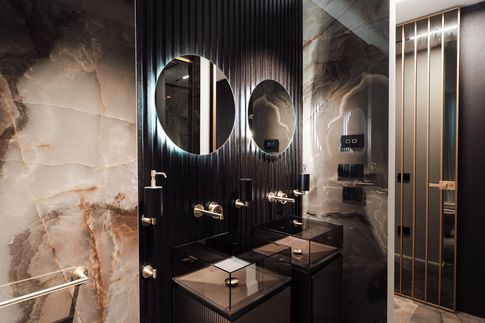 Bagno in stile moderno di 5 di Salvatore Sito Interior Designer