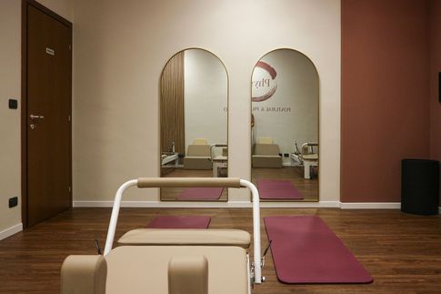 Open Space in stile contemporaneo di 45 di Studio LABventinove