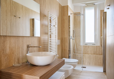 Bagno di Servizio in stile contemporaneo di 6 di Gianluca Chiocca Interior Design Studio