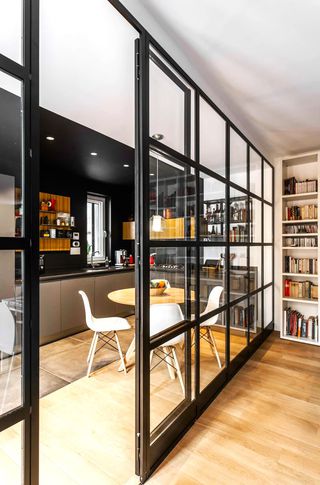 Cucina in stile scandinavo di 10 di Equus Architects