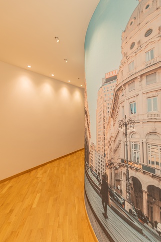 Corridoio in stile urban di 16 di Valentina Solera Architetto