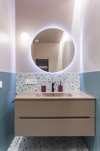 Bagno in stile contemporaneo di 3 di Valentina Varricchio Architetto