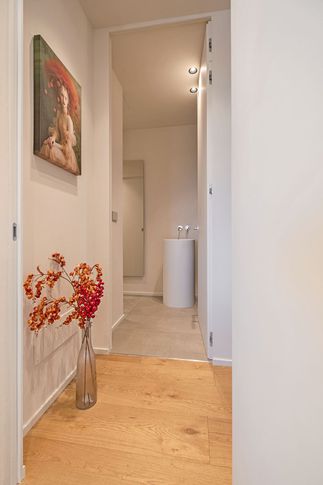 Bagno in stile japandi di 7 di Studio di Architettura Barbara Vucusa Architetto