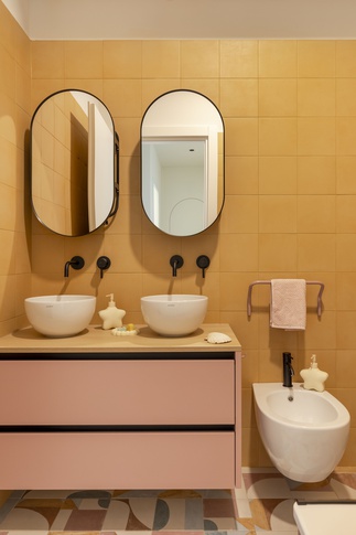 Bagno in stile moderno di 4 di Arch. Martina Pozzi MP_archistudio