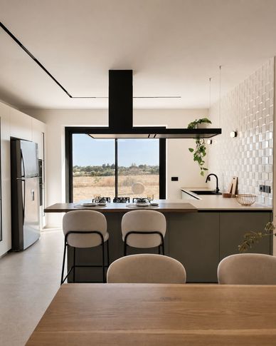 Open Space in stile mediterraneo di 80 di MAMA design