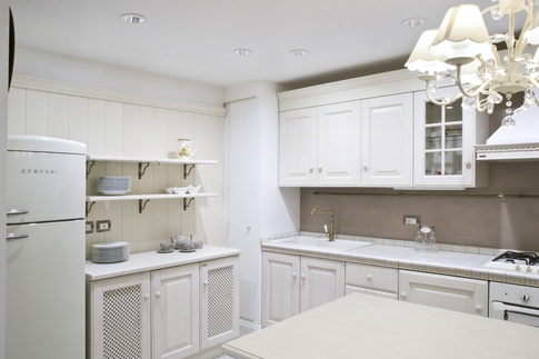 Cucina in stile classico di 12 di Annalisa Buscarini Ingegnere Edile Architetto