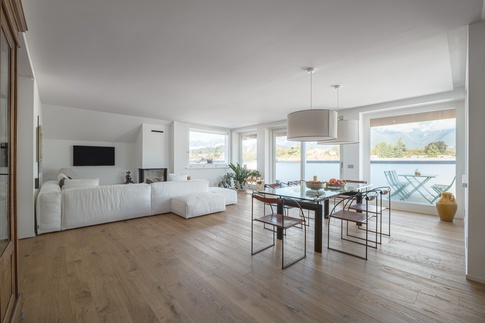 Sala da Pranzo in stile contemporaneo di 40 di Nicoletta Zanella