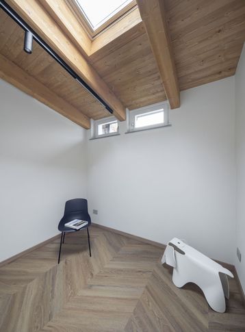 Studio in stile contemporaneo di 8 di Studio 3Mark