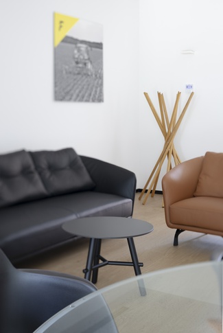 Studio in stile contemporaneo di 40 di COBE architetti Studio in stile contemporaneo di 40 di COBE architetti