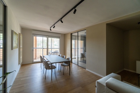 Soggiorno in stile contemporaneo di 20 di LIT-ARCHITECTS Soggiorno in stile contemporaneo di 20 di LIT-ARCHITECTS