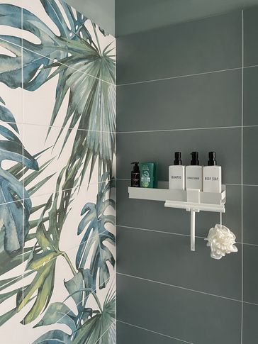 Bagno in stile moderno di 5 di Silvia Aquilani . Design studio