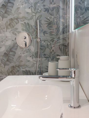 Bagno in stile contemporaneo di 5 di FRANCESCA GEROSA ARCHITETTO Bagno in stile contemporaneo di 5 di FRANCESCA GEROSA ARCHITETTO