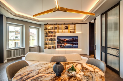 Soggiorno in stile contemporaneo di 45 di MOB Architects