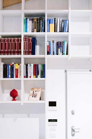 Open Space in stile moderno di 40 di Christian Tezza Architetto