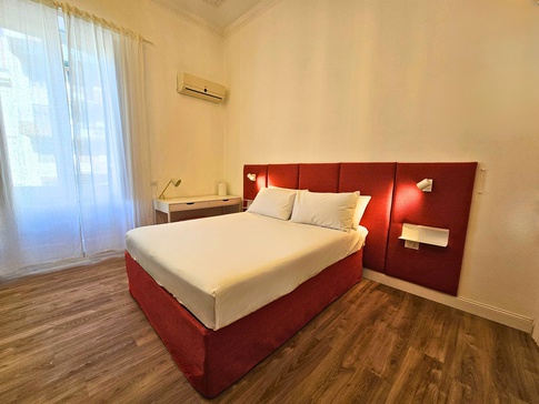 Camera da Letto in stile classico di 14 di Alessandra Gambino Architetto - AGA