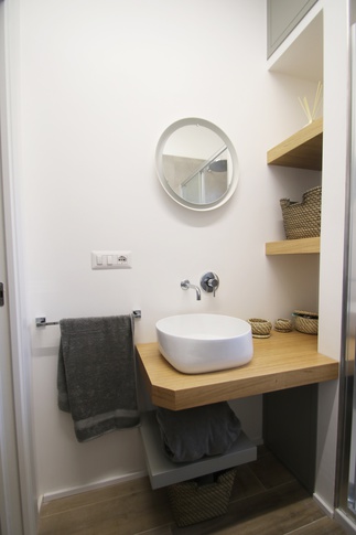 Bagno in stile contemporaneo di 6 di BB1 Architettura & Design