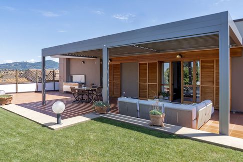 Terrazza in stile contemporaneo di 120 di ZPSTUDIO