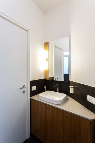 Bagno in stile contemporaneo di 4 di Alessandra Forino Bagno in stile contemporaneo di 4 di Alessandra Forino