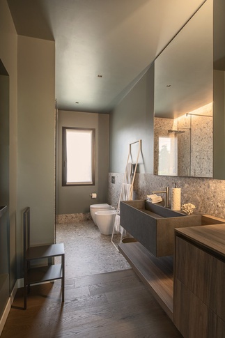 Bagno in stile contemporaneo di 15 di Arredamenti Marinoni