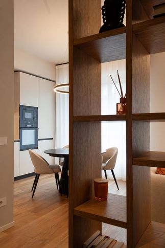 Open Space in stile moderno di 28 di SuMisura Architetti