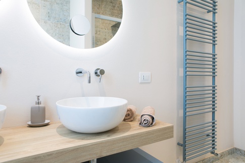 Bagno in stile contemporaneo di 6 di Simone Valbusa Architect Bagno in stile contemporaneo di 6 di Simone Valbusa Architect