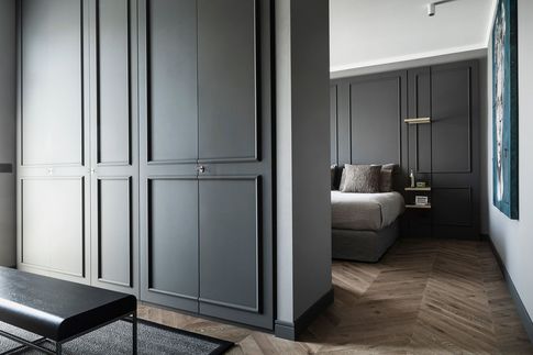 Camera da Letto in stile contemporaneo di 20 di Lorenzo Franzi | Fotografia