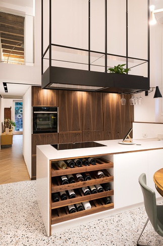 Cucina in stile iconico di 30 di tIPS ARCHITECTS