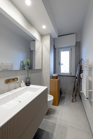 Bagno in stile contemporaneo di 4 di Zelda de Ruvo Architetto Bagno in stile contemporaneo di 4 di Zelda de Ruvo Architetto